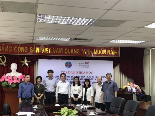 Tọa đàm khoa học: Mười năm quan hệ đối tác hợp tác chiến lược Việt Nam – Hàn Quốc (2009 - 2019)
