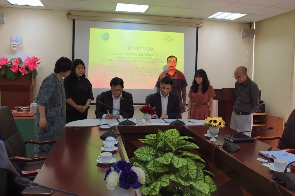 Lễ ký kết Thỏa thuận hợp tác giữa Viện Nghiên cứu Đông Bắc Á và Viện Chấn hưng văn hóa Nho giáo Hàn Quốc