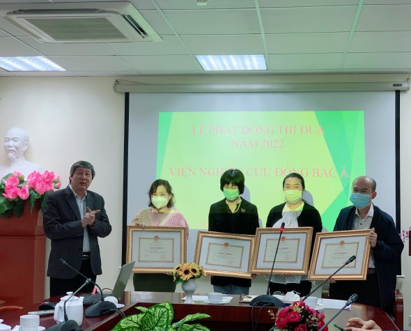 Viện Nghiên cứu Đông Bắc Á tổ chức lễ phát động thi đua năm 2022